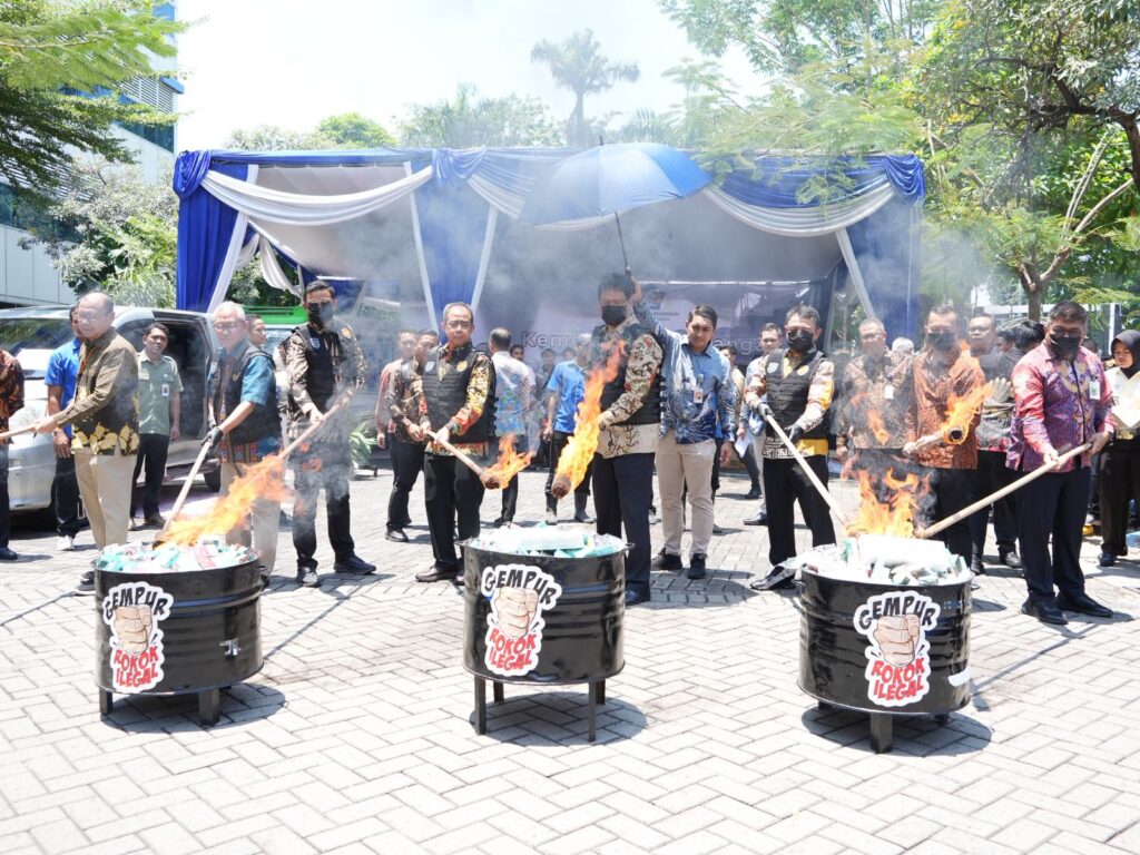 Ekonomi Jatim, Bea Cukai, Pertumbuhan Ekonomi, Rokok Ilegal, Indonesia Emas, PosIndependent