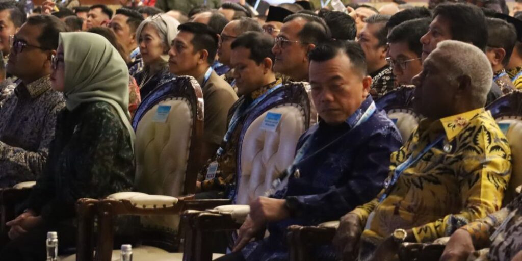TPAKD 2025, Wakil Gubernur Aceh, Fadhlullah, Airlangga Hartarto, Akses Keuangan Daerah, Ketahanan Ekonomi Nasional, OJK, UMKM Aceh, Roadmap TPAKD, Indonesia Emas 2045