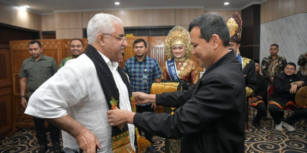 Duta Besar Bahrain, Fadhlullah, Pemerintah Aceh, Mubadala Energy, UNOCHA, Aceh Besar, Diplomasi Aceh, Investasi Energi, Kerja Sama Internasional, Aceh Bangkit, Pos Independent