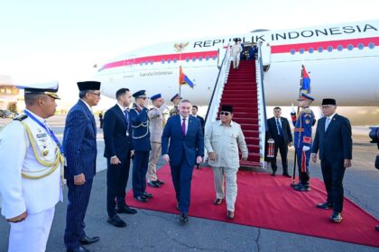 prabowo subianto, sharm el-sheikh, ktt perdamaian, gaza, diplomasi indonesia, politik luar negeri, perdamaian dunia, mesir, presiden prabowo, ktt sharm el-sheikh 2025