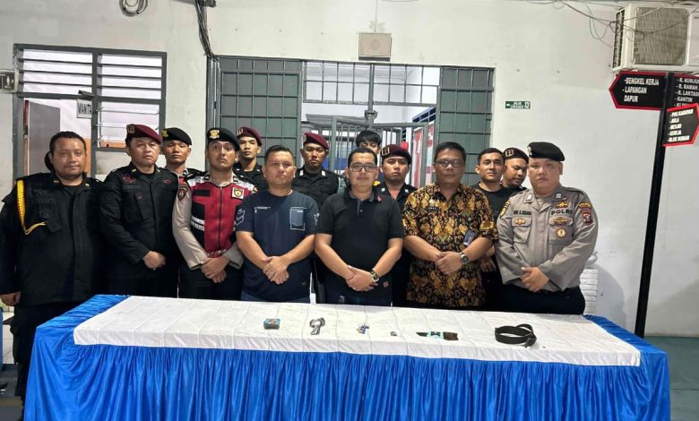 razia gabungan Polda Sumut, Lapas Sibolga, Polres Tapanuli Tengah, pemberantasan narkoba, Polda Sumatera Utara, Tri Purnomo, Kombes Ferry Walintukan, keamanan lapas, razia lapas
