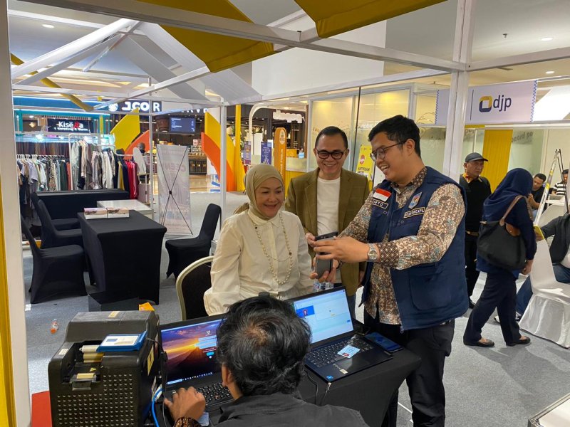 Dukcapil, Identitas Kependudukan Digital, IKD, FEKDI 2025, Bank Indonesia, OJK, Digitalisasi Layanan Publik, Ekonomi Digital Indonesia, Transformasi Digital, Administrasi Kependudukan