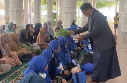 Bir Ali Tour and Travel, Jamaah Umrah, Kloter 57, Lhokseumawe, Kemenag, Peusijuek, Ibadah Umrah, Keberangkatan Umrah, Batik Air, Pos Independent