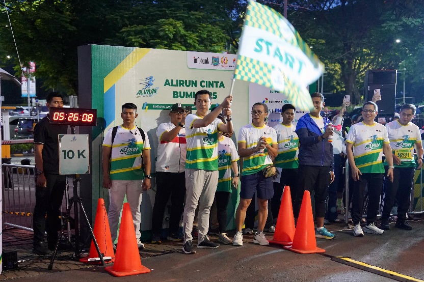 AliRun Cinta Bumi, Wamenpora Taufik Hidayat, Kemenpora, Infobank Media Group, Tangerang Selatan, Bintaro Jaya Exchange, Fun Run, olahraga ramah lingkungan, gaya hidup sehat, pelestarian bumi