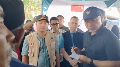 Ayahwa dampingi Menko Pangan Zulkifli Hasan tinjau korban banjir Aceh Utara di Kecamatan Lapang