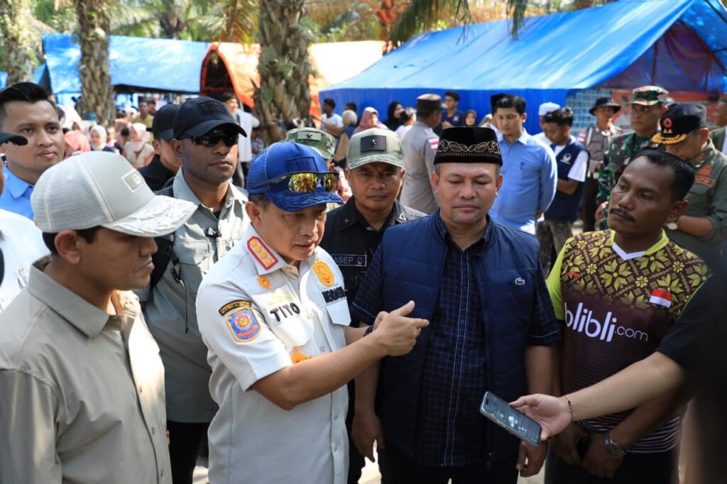 Mendagri tinjau lokasi bencana di Aceh Utara bersama Bupati Ismail A Jalil dan Wakil Gubernur Fadhlullah untuk percepatan pemulihan warga.