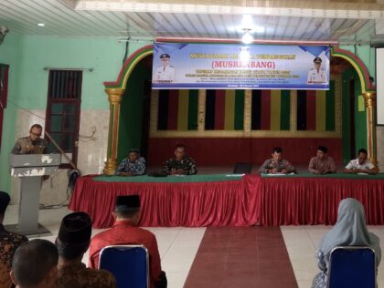 Camat Kluet Utara Alman Paluti membuka Musrenbang Kecamatan Kluet Utara 2026 untuk penyusunan RKPD Aceh Selatan 2027.