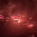 kebakaran kayu gelondongan sisa banjir di Langkahan Aceh Utara mengancam permukiman warga