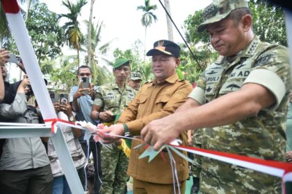 Bupati Aceh Utara Ayah Wa meresmikan Jembatan Sawang pasca banjir Aceh Utara untuk memulihkan akses transportasi warga.