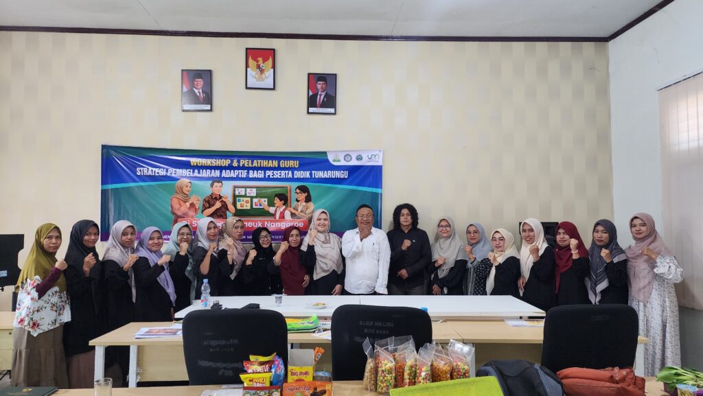 pelatihan pembelajaran adaptif tunarungu guru SLB Negeri Aneuk Nanggroe oleh mahasiswa S2 Universitas Negeri Malang