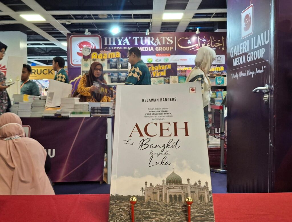 Buku ACEH Bangkit daripada Luka dipajang di booth Galeri Ilmu Media Group PBAKL 2026 Kuala Lumpur