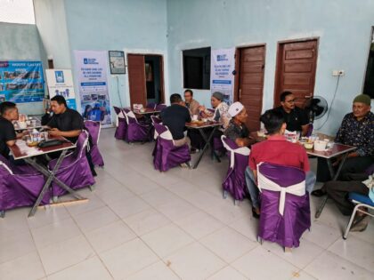 "Ngopi Morning Jumat Berkah" di kantor sekretariat yayasan islamic relief indonesia di Desa Baloi, Kecamatan Blang Mangat, Kota Lhokseumawe, Jumat (26/6/2026). Foto: Dok Ist