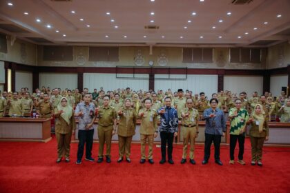 Sekdaprov Lampung Marindo Kurniawan saat sosialisasi E-Reviu pengawasan digital daerah di Gedung Pusiban Bandar Lampung