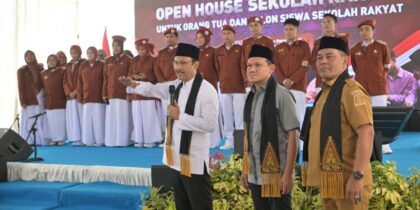 Mensos RI Saifullah Yusuf bersama Wagub Aceh Fadhlullah meninjau Sekolah Rakyat Aceh Besar