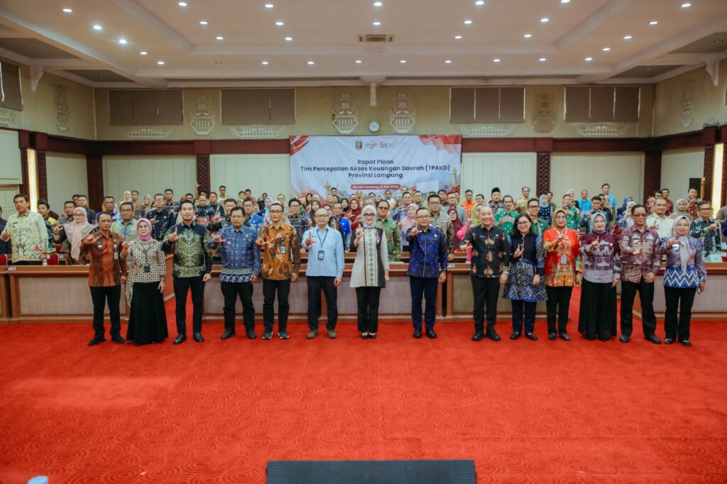 Wakil Gubernur Lampung Jihan Nurlela menghadiri rapat pleno TPAKD Lampung Semester I 2026 di Gedung Pusiban Bandar Lampung.