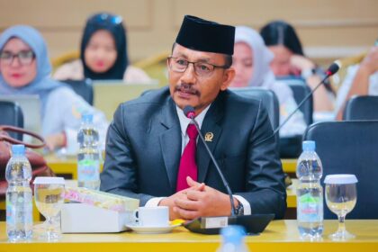 Haji Uma apresiasi Polri ungkap kasus dugaan korupsi Jampidsus dan ajak publik hormati proses hukum.