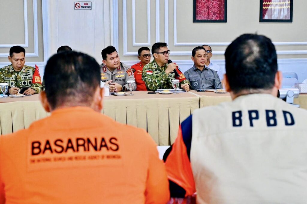 Rapat Presiden Prabowo bersama pemerintah membahas karhutla Kalimantan Barat