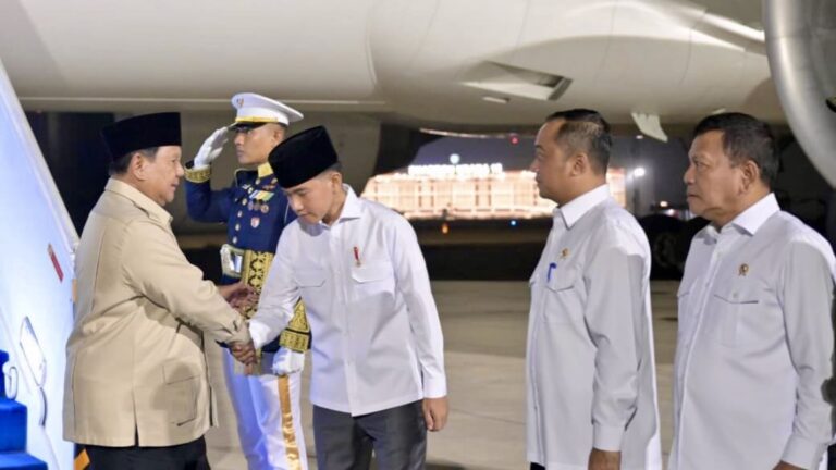 Presiden Prabowo tiba di Halim usai KTT BRICS 2026