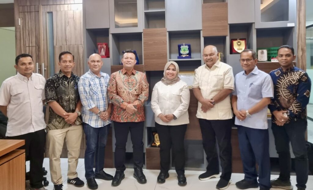 Ayah Wa bersama jajaran Pemkab Aceh Utara dan Kemensos membahas data warga terdampak banjir