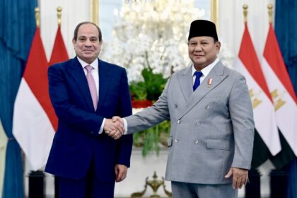 Prabowo dan El-Sisi dalam pertemuan bilateral Indonesia-Mesir di Istana Merdeka